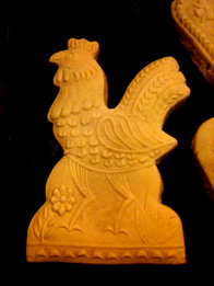 chicken-shaped cookie made with wood cookie mold