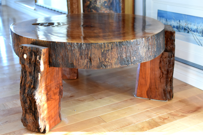 Chainsaw Log Table Bear Footprint Carving